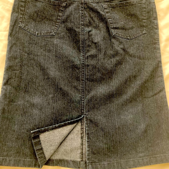 Denim skirt - Picture 2 of 3